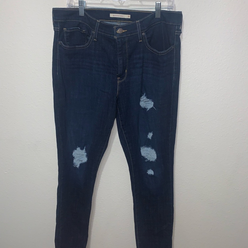 Levi’s 311 Shaping Skinny Jean size 32